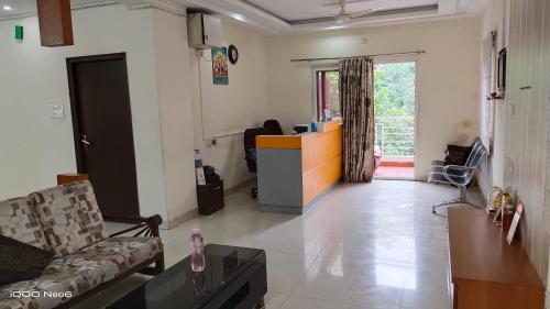 Hitech Shiparamam Guest House