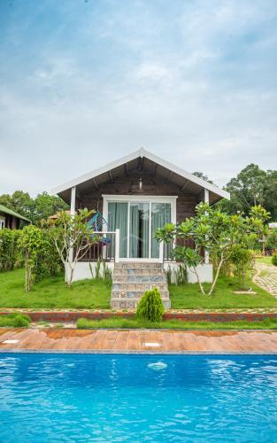 Kanasu The Resort - Cottages & Farm House