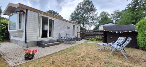 Chalet Esdoorn in Putten, Gezellig en Luxe gerenoveerd in Putten