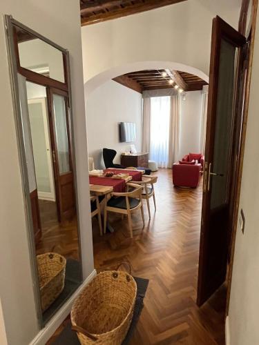 DOMVS SPAGNA Via Gregoriana, Rome (photo 3)