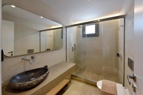 Anais Milos Suites