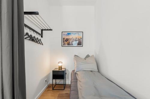 The Straßburger, stylish 3 BR apartment in Mitte, group & family friendly, 4- 6 Guests, Берлин (фото 6)