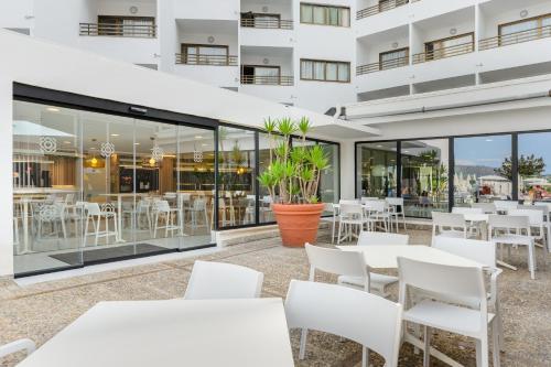 Hotel Beverly Playa - image 3