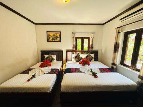 Deluxe Triple Room image 6