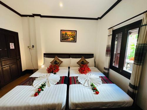 Superior Twin Room image 1