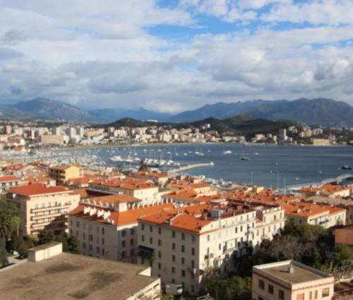 parc lazaro - Location saisonnière - Ajaccio