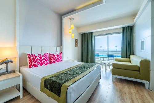 Standard Sea View Room (2 Adults + 2 Children Up To 11 Years Old)