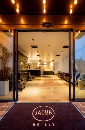 Lobby, Jacob Sea Life Nahariya in Nahariya