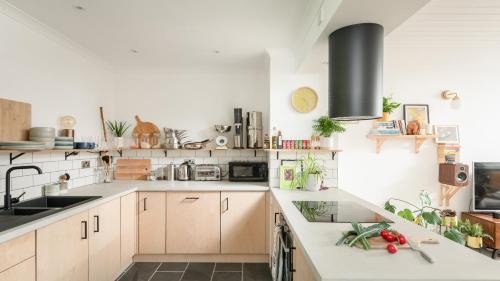 Number 4 - Stylish 1 bedroom house in Truro, Cornwall, Truro (zdjęcie 2)