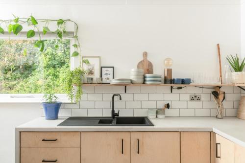 Number 4 - Stylish 1 bedroom house in Truro, Cornwall, Truro (zdjęcie 4)