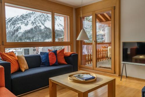  Neiva, Pension in Arosa