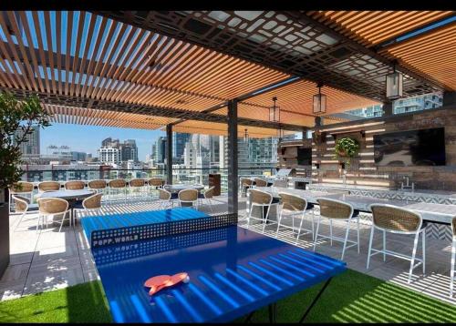 Lux Apt with Rooftop pool by Petco Park and Convention center 41
