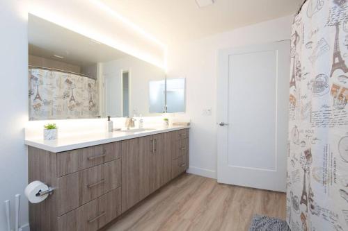Lux Apt with Rooftop pool by Petco Park and Convention center 41 in San Diego, USA