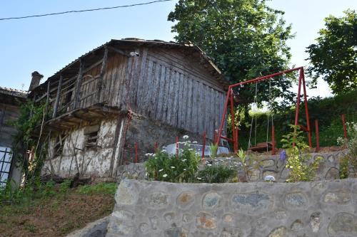 ÇAYKARA-NANAGA1883-Entire 1 Bedroom Flat with Balcony-Lake-Mountain View