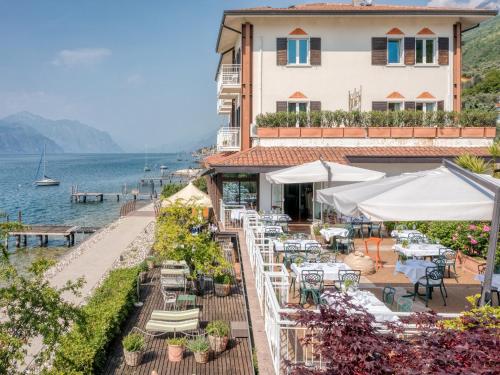 La Caletta Hotel Bolognese - 숙소 외관