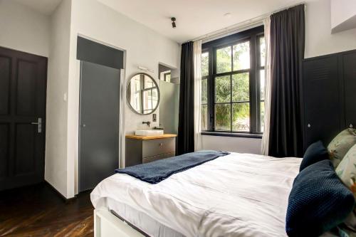 Canal House with Garden, Amsterdam (photo 5)