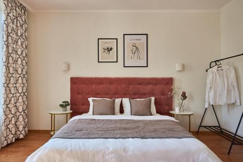 1 double bed, 2 sofa beds