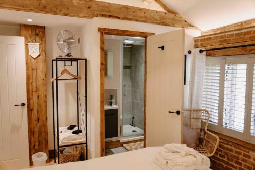 The Threshing Barn - relaxing countryside spa break