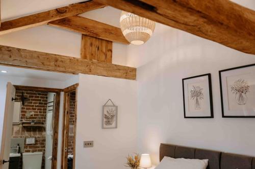 The Threshing Barn - relaxing countryside spa break