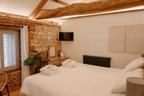 The Threshing Barn - relaxing countryside spa break