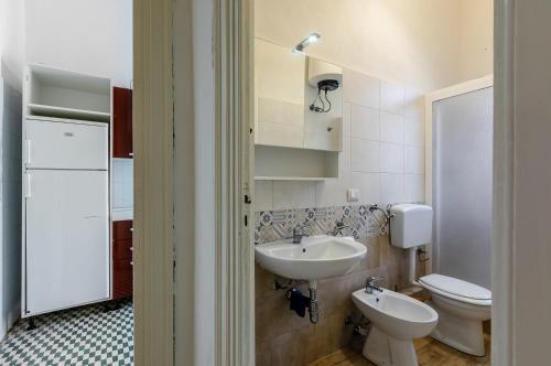 Apartment with Balcony image 4