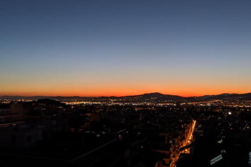 Rooftop Studio with Acropolis & Sea view, Athen (Foto 7)