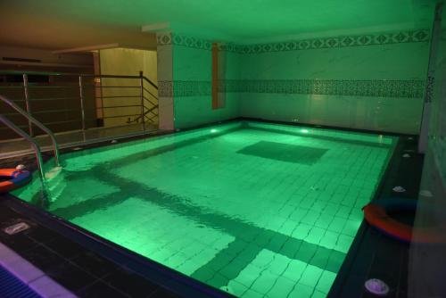 Piscina, Andalus Diamond Hotel in Medina