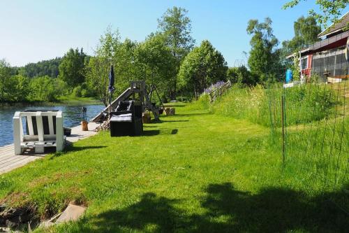 Riverside Bliss Idyllic Camp, 3 Man Tent Incl, near Tvedestrand and Arendal