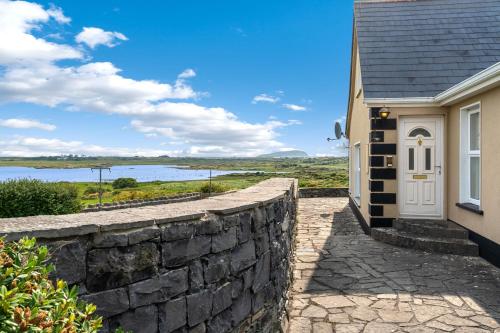 Cottage 207 - Ballyconneely - Tap to explore photos