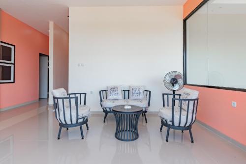 . Sans Hotel Berau Square