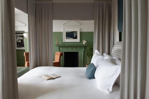 Cowley Manor Hotel - main image