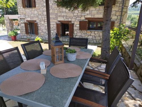Cosy lake house, μια ανάσα πριν τη λίμνη
