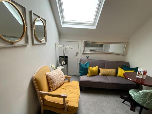 The Town House Hotel - image 6