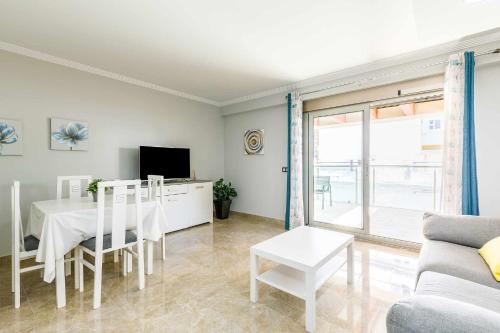 A&N Central Penthouse Terrace Retreat - image 2