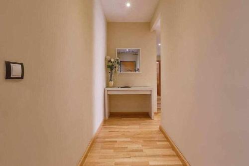 Apartment image 4