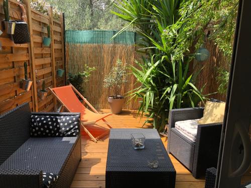 Agréable T2 traversant RDC avec terrasse + balcon+ Parking 2 places - Location saisonnière - Montpellier