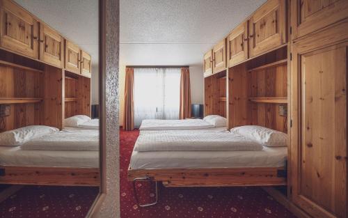 Zimmer mit 2 einzelbetten