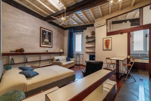 Piazza Navona Petite House, Rome (photo 7)