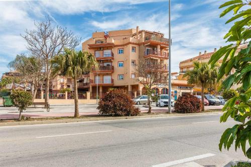 A&N Beachside Terrace Apartment with Pool & Parkin, Malaga