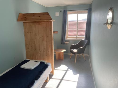 Single Room with Shared Shower and Toilet