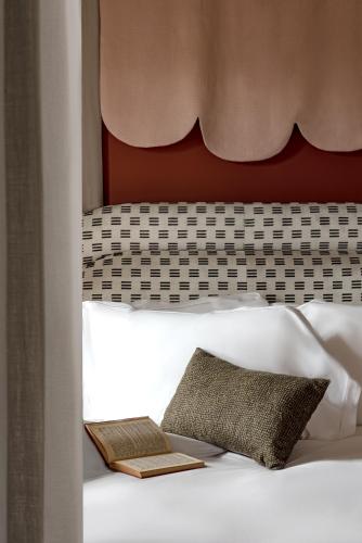 Cowley Manor Hotel - image 13