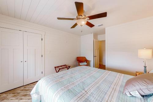 Yellow Rose – Gulf Shores, AL