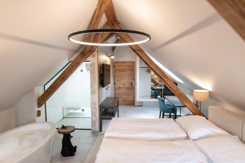 Hotel Clemar - image 8