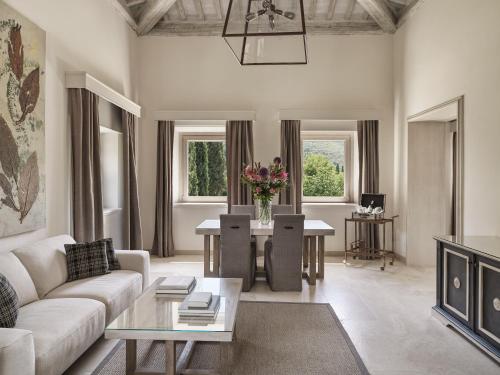 477008691 Villa di Piazzano - Small Luxury Hotels of the World