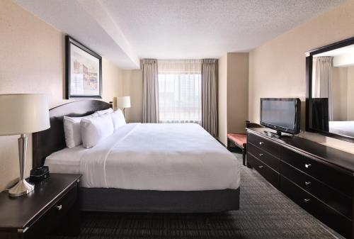 CLASSIC | Hotel Room