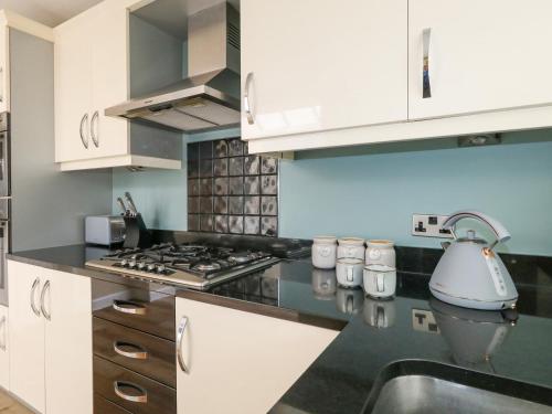 Leo's Place - image 4