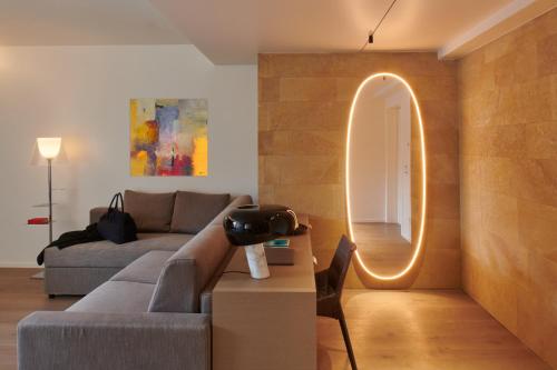 Suite with City View image 4
