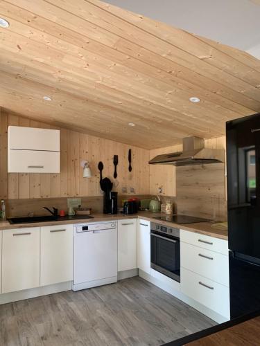 virtuve, L'Auberge de Vaxergues in Saint-Affrique (Midi-Pyrenees)