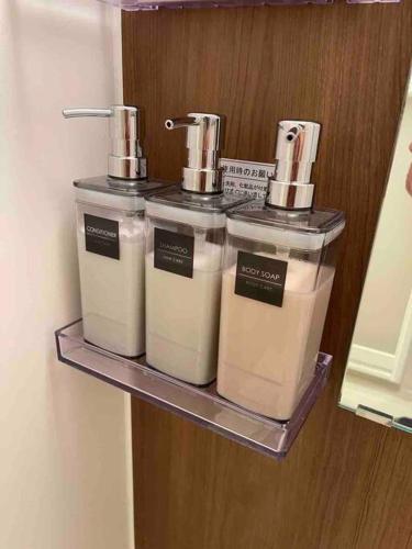 箱根湯本から一駅。大正〜昭和の家具に囲まれた、緑香るウッドテラスのある宿。高台から小田原の街を一望  箱根湯本から一駅。大正〜昭和の家具に囲まれた、緑香るウッドテラスのある宿。高台から小田原の街を一望