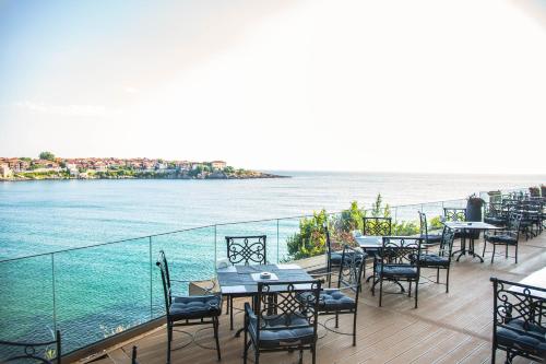 Hotel Coral Sozopol - image 13